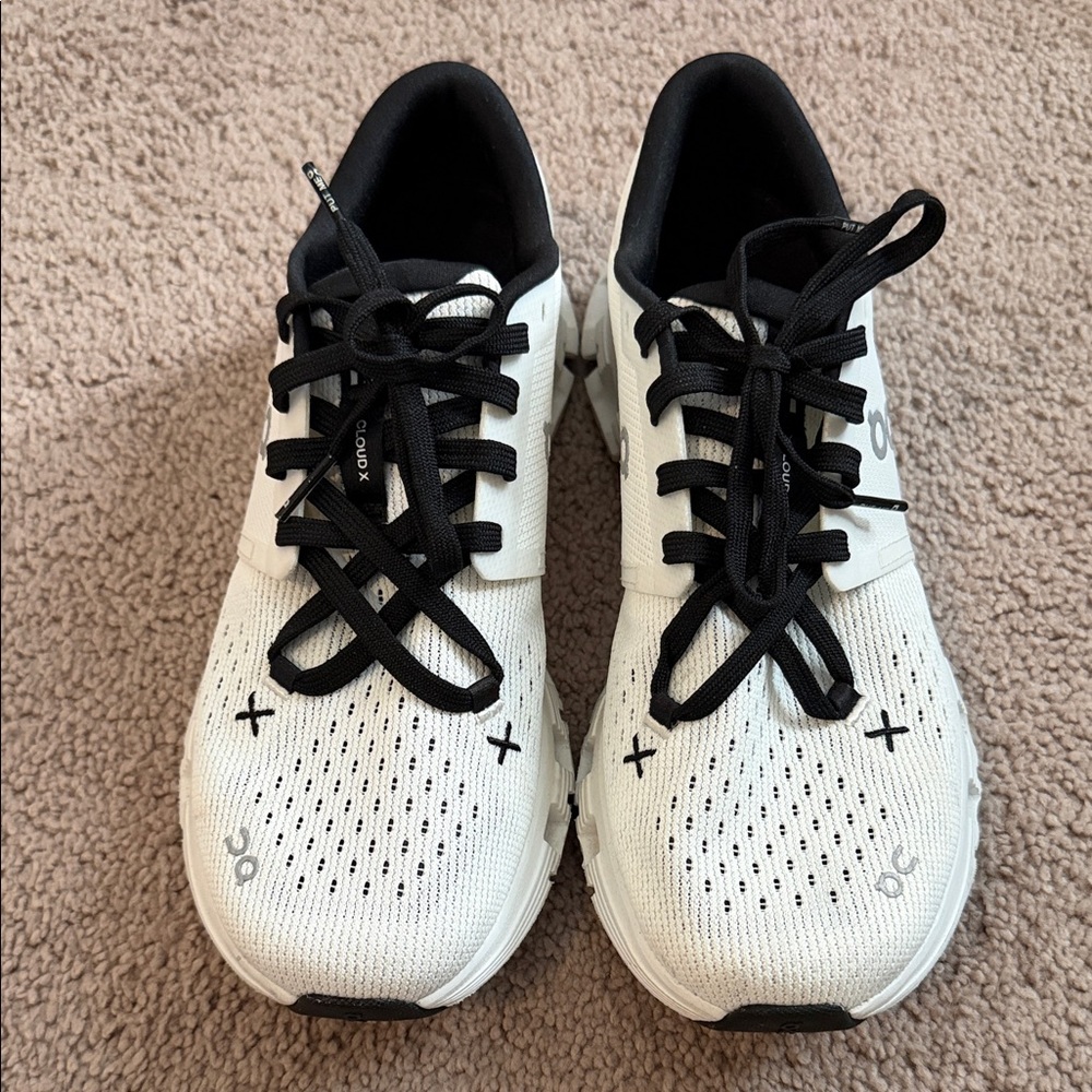 Women’s On Running Cloud X 4 Athletic Shoes - Size 7.5